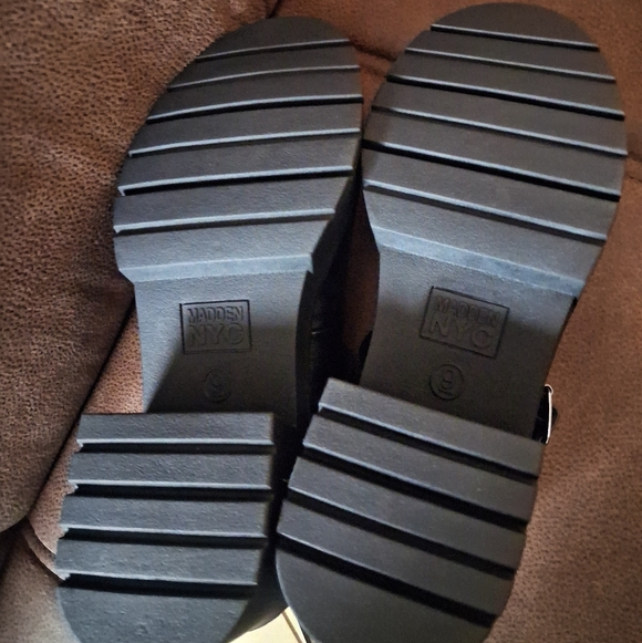 Madden NYC Women's Black Lug Sole Mary Jane Shoes Size 9 - Picture 5 of 7